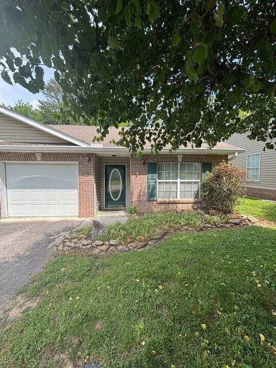 6478 Bakersfield Way in Knoxville, TN - Foto de edificio