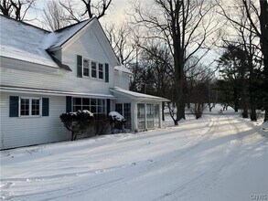 2709 King Rd in Paris, NY - Building Photo - Building Photo