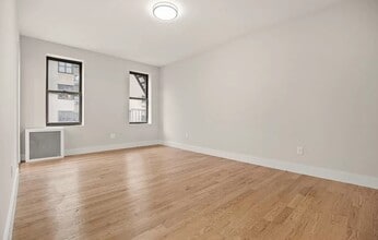 157 E 37th St in New York, NY - Foto de edificio - Building Photo