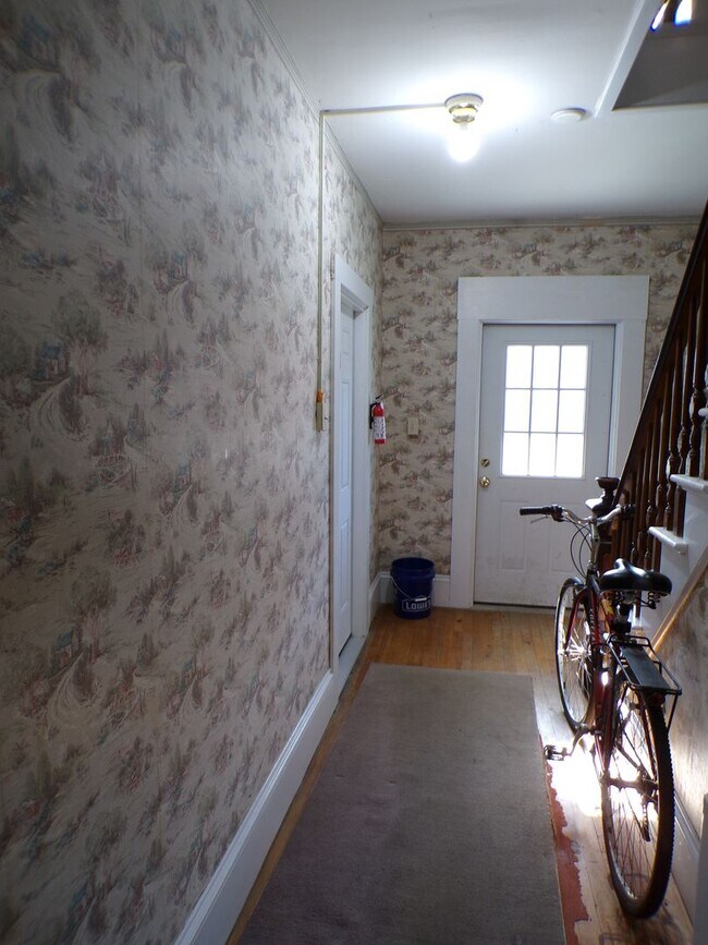 38 Pine St in Orono, ME - Building Photo - Building Photo