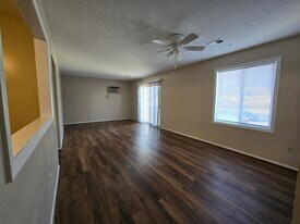 1497 4th St W, Unit 2 in Hastings, MN - Building Photo