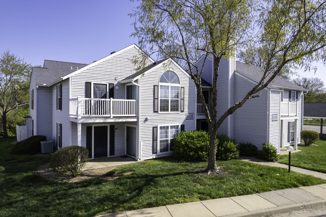 Pinehurst in Kansas City, MO - Foto de edificio - Building Photo