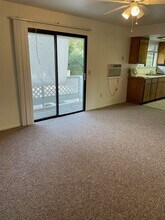 5550 Traffic Way in Atascadero, CA - Building Photo - Building Photo