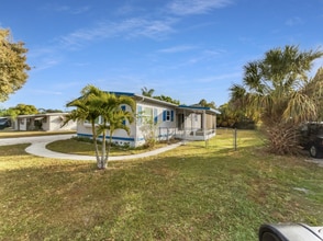 409 Coconut Ave E in Port St. Lucie, FL - Building Photo - Building Photo