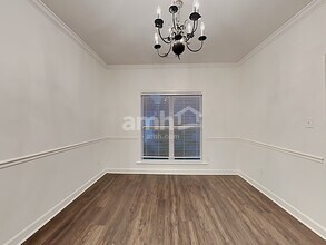 1285 Macon Hall Rd in Cordova, TN - Foto de edificio - Building Photo