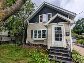 2024 Como Ave in St. Paul, MN - Building Photo
