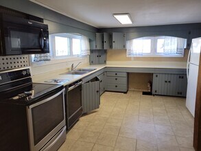 40 Rootville Rd, Unit 40A in Manchester Center, VT - Foto de edificio - Building Photo