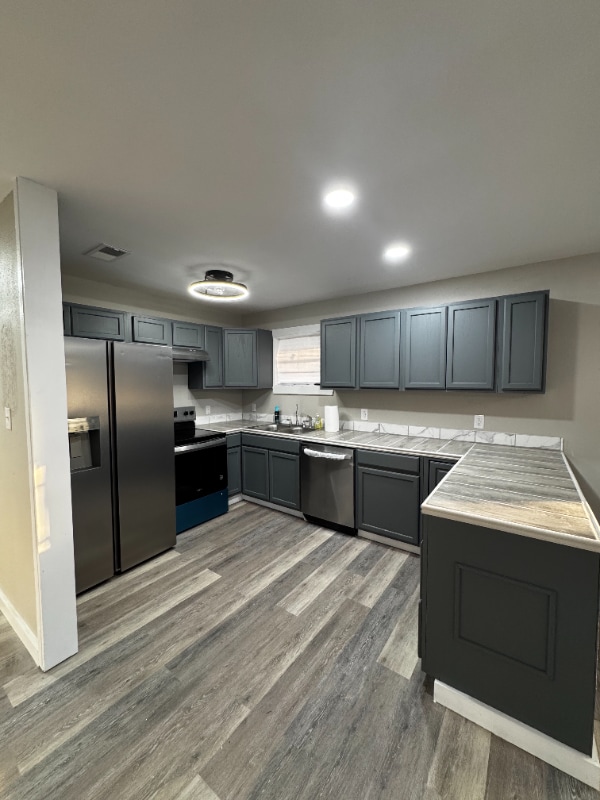 1728 General Pershing St in Laurel, MS - Foto de edificio - Building Photo