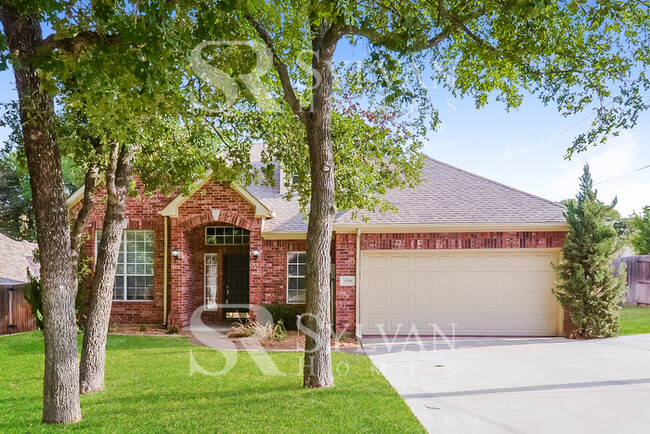 1350 S Old Orchard Ln in Lewisville, TX - Building Photo - Building Photo