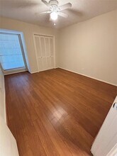 2727 Briarhurst Dr in Houston, TX - Building Photo - Building Photo