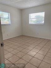 5831 SW 36th Ct in Davie, FL - Building Photo - Building Photo