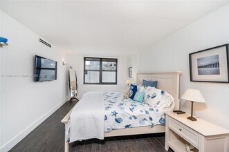 4301 Collins Ave in Miami, FL - Building Photo - Building Photo