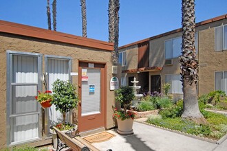 The Greentree Apartments in El Cajon, CA - Foto de edificio - Building Photo