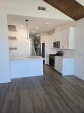 5684 Native Oak Dr in Tallahassee, FL - Building Photo - Building Photo