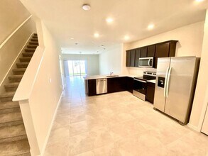 2843 Stunning Ave in Davenport, FL - Foto de edificio - Building Photo