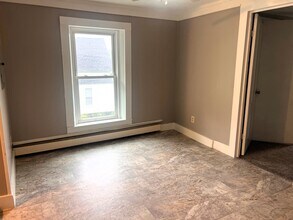 59 Summer St, Unit 3 in Lancaster, NH - Building Photo - Building Photo