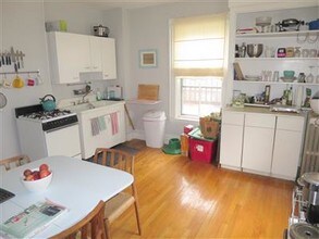 143 Orchard St, Unit 4 in Somerville, MA - Foto de edificio - Building Photo