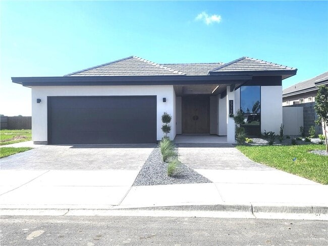property at 2712 W Hatfield Ave