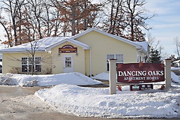 Dancing Oaks Apartments in Menomonie, WI - Building Photo