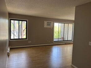 4110 Rahn Rd in Eagan, MN - Building Photo - Building Photo