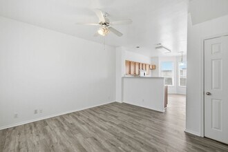 2849 Southampton Way-Unit -A in Round Rock, TX - Building Photo - Building Photo