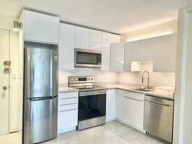 29 Concord Ave, Unit 405 in Cambridge, MA - Building Photo