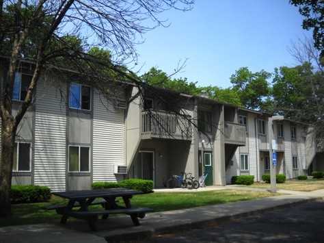 Houghton Heights Manor in Houghton Lake, MI - Foto de edificio - Building Photo