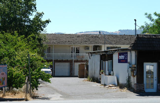 18466-18470 Highway 12 in Sonoma, CA - Building Photo - Building Photo