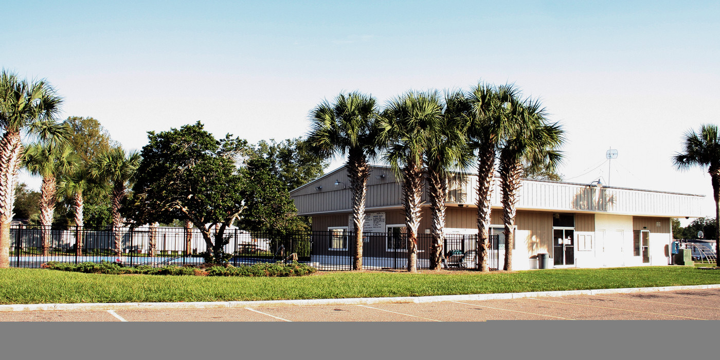 Normandy Estates in Jacksonville, FL - Foto de edificio