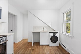 44 Highwood Terrace in Weehawken, NJ - Building Photo - Building Photo