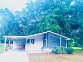 7112 Pine Needle Ln in Brooksville, FL - Building Photo - Building Photo