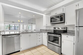 3511 Village Blvd in West Palm Beach, FL - Building Photo - Building Photo