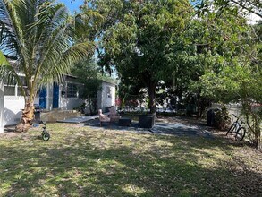 1250 NW 58th St in Miami, FL - Building Photo - Building Photo