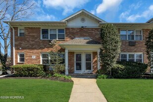 96 East Ave in Atlantic Highlands, NJ - Building Photo