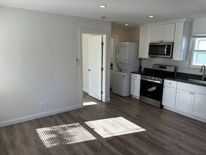 19 7th St in Petaluma, CA - Building Photo - Building Photo