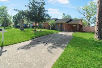 3311 Trail Lake Dr in Houston, TX - Building Photo - Building Photo