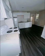 677 2nd Ave, Unit 1 in Troy, NY - Building Photo - Building Photo