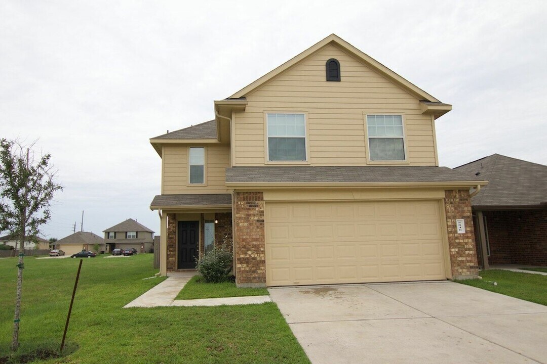 5846 Kyle Cove Dr in Katy, TX - Foto de edificio