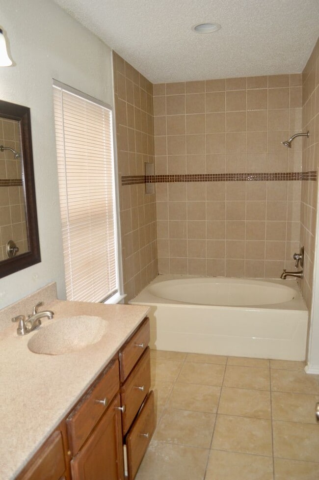 10046 Apache Village in San Antonio, TX - Building Photo - Building Photo