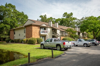 Tanglewood Luxury Apartments in Pensacola, FL - Foto de edificio - Building Photo