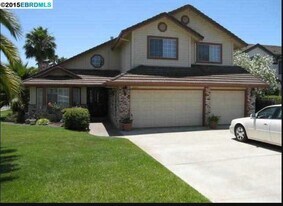 5650 Edgeview Dr in Discovery Bay, CA - Building Photo