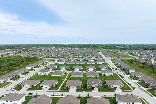 Colonial Highlands Villas in Blue Springs, MO - Building Photo - Building Photo