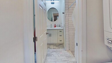 5064 Alumni Pl in San Diego, CA - Building Photo - Building Photo