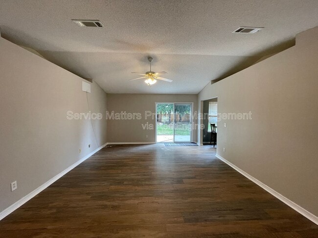 4538 Chantilly Way in Milton, FL - Building Photo - Building Photo