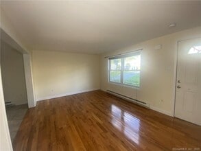 53 Stonewall Ln in Waterbury, CT - Building Photo - Building Photo