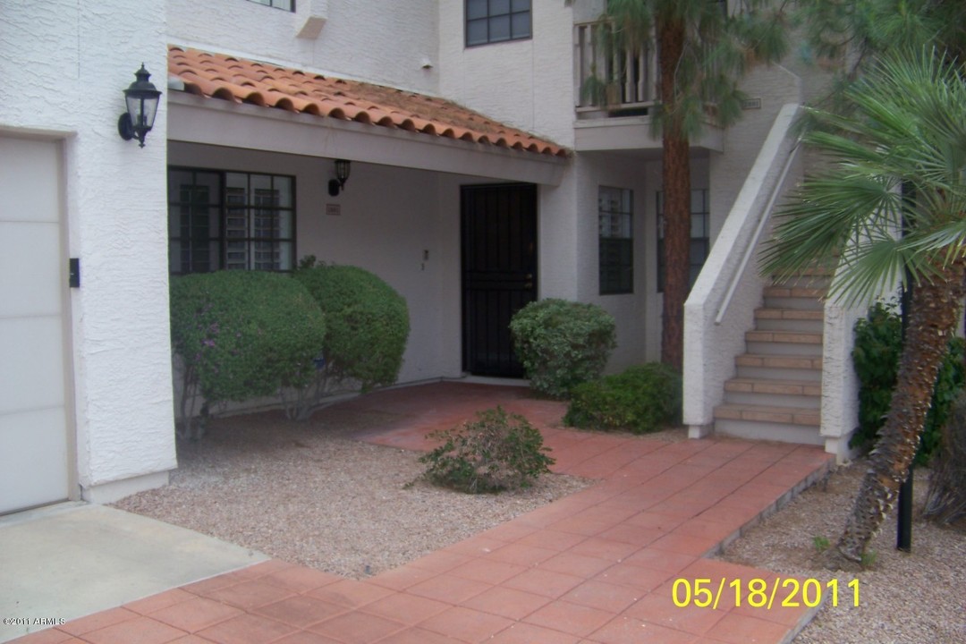 7800 E Lincoln Dr in Scottsdale, AZ - Building Photo