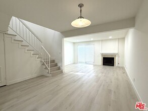 3130 Montrose Ave in Montrose, CA - Building Photo - Building Photo