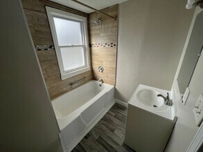 16902 Langly Ave in Cleveland, OH - Building Photo - Building Photo