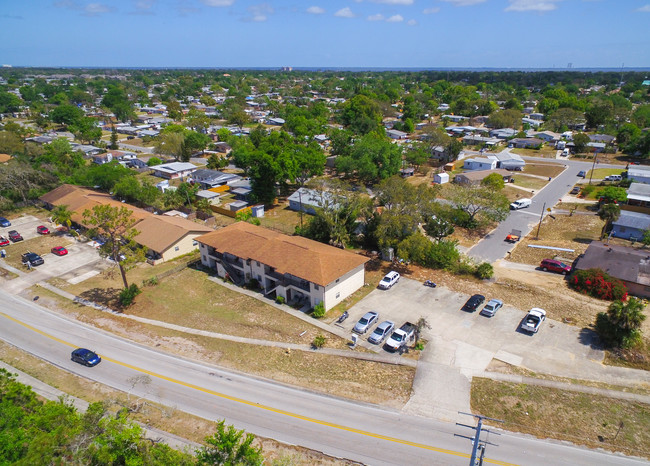 Barna Apartments in Titusville, FL - Building Photo - Other