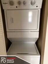 628 W Roscoe St, Unit 628-1N in Chicago, IL - Building Photo - Building Photo